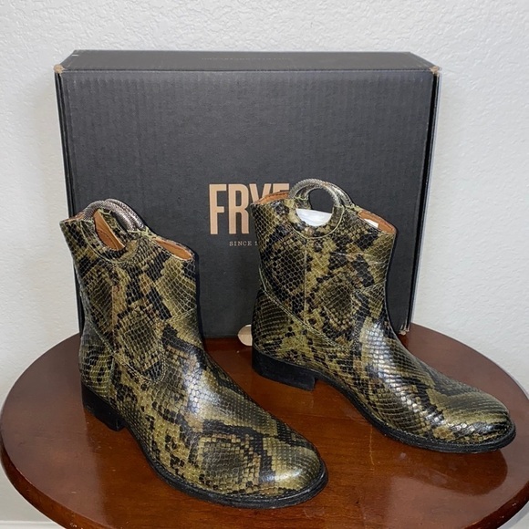 Frye Snake-Embossed Animal Print Melissa Leather Ankle Western Bootie Size 5.5 - Picture 4 of 12